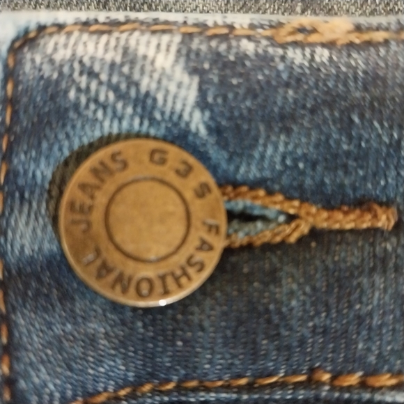 Fashional Jeans - Picture 3 of 7
